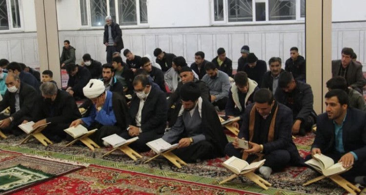 برگزاری محفل انس با قرآن در مسجد صاحب الزمان(عج) اسلام آبادغرب+عکس