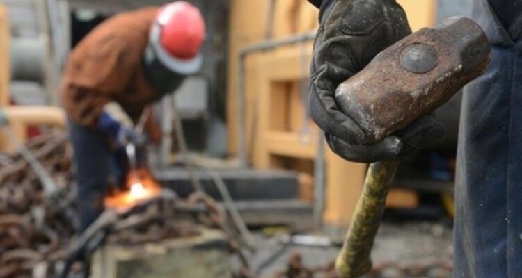 پرداخت پایه سنوات وظیفه کارفرماست/ جزئیات پرداخت پایه سنوات کارگر توسط کارفرما