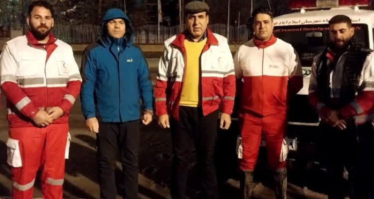 امدادرسانی و اسکان اضطراری به ۲۵ مسافر توسط جمعیت شهرستان اسلام آبادغرب