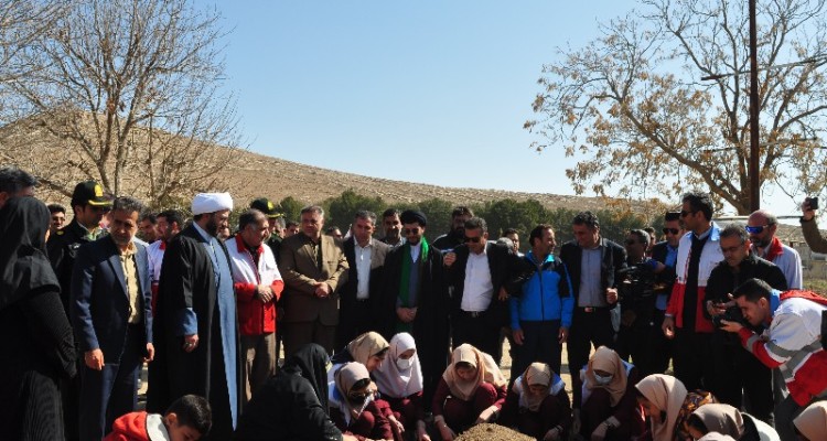 پویش کاشت 100 هزار درخت در اسلام‌آبادغرب برگزار شد+تصاویر