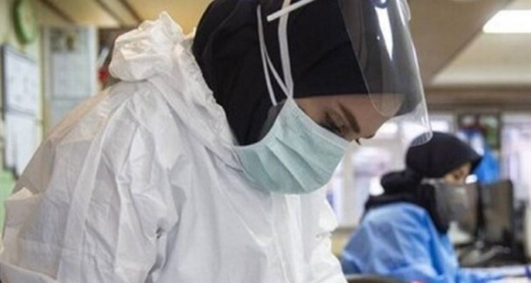 احتمال تداوم روند افزایشی کرونا تا پایان فروردین ماه/ رعایت پروتکل های بهداشتی همچنان در دستور کار