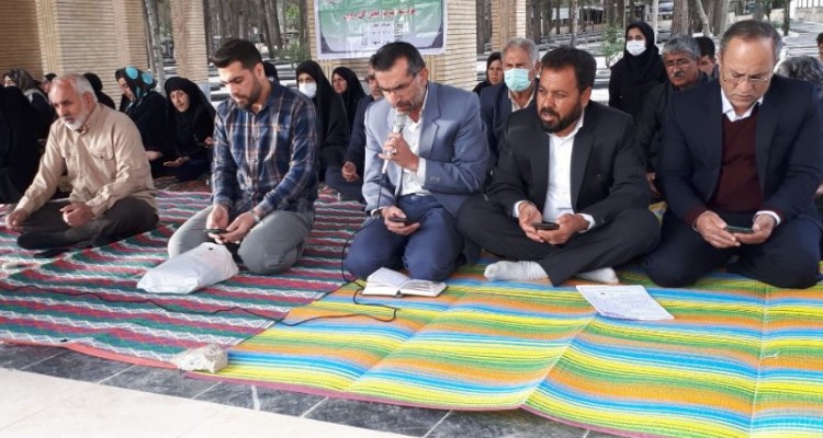 برگزاری مراسم ضیافت افطاری در مزار شهدای اسلام‌آبادغرب+تصاویر