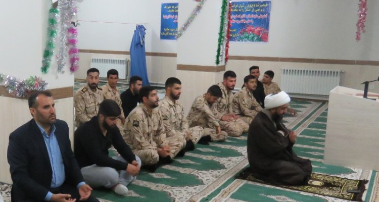 برگزاری ضیافت افطاری سربازان وظیفه سپاه اسلام‌آبادغرب
