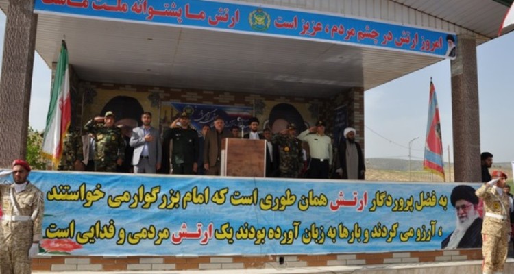 صبحگاه مشترک نیروهای مسلح در اسلام‌آبادغرب/مسابقه تیراندازی در تیپ 181 ارتش+تصاویر