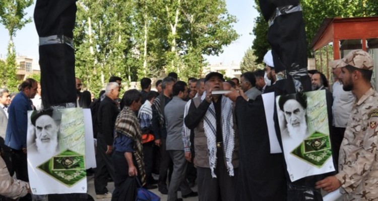 اعزام زائران مرقد امام خمینی (ره) در اسلام‌آبادغرب+عکس