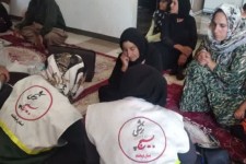 ارائه خدمات ویزیت و داروی رایگان توسط بسیج جامعه پزشکی در روستاهای کم برخوردار شهرستان اسلام‌آبادغرب