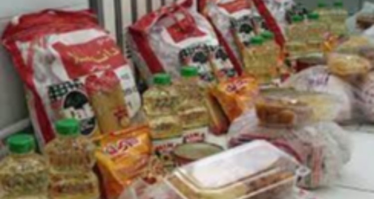 توزیع 200 بسته معیشتی در بین نیازمندان اسلام‌آبادغرب