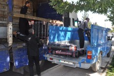 اهدای 200 رول عایق ایزوبام به مددجویان نیازمند در حال ساخت مسکن توسط بسیج سازندگی اسلام‌آبادغرب