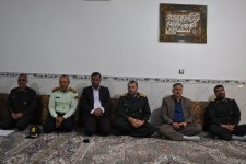 دیدارمسئولین با خانواده شهیدان دانش در اسلام آبادغرب+تصاویر