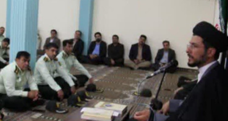 دیدار و تجدید میثاق فرماندهی و کارکنان انتظامی اسلام آبادغرب با امام جمعه شهرستان