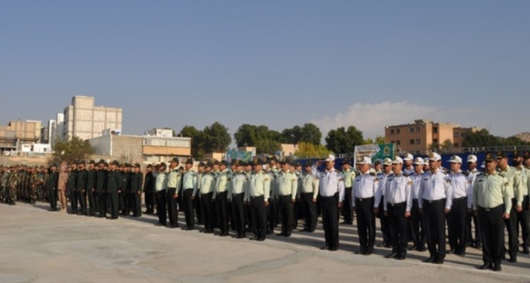 صبحگاه مشترک نیروهای نظامی و انتظامی شهرستان اسلام آبادغرب برگزار شد+تصاویر