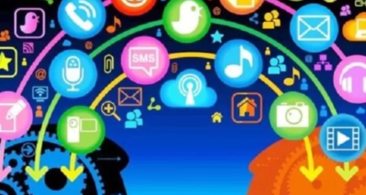 تکرار دروغ شیوه دشمن در جنگ رسانه‌ای است