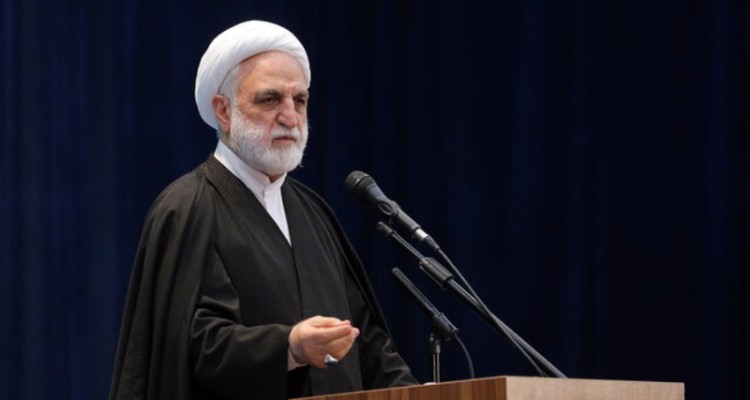 حجت‌الاسلام والمسلمین محسنی اژه‌ای:  ما در طول سال به مناسبت‌های مختلف، چند نوبت عفو زندانیان واجدشرایط را داریم؛ از سویی دیگر سایر ارفاقات قانونی نظیر آزادی مشروط و تعلیق مجازات را نیز داریم