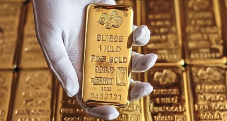 بهای جهانی طلا کانال ۲۴۰۰ دلاری را فتح کرد