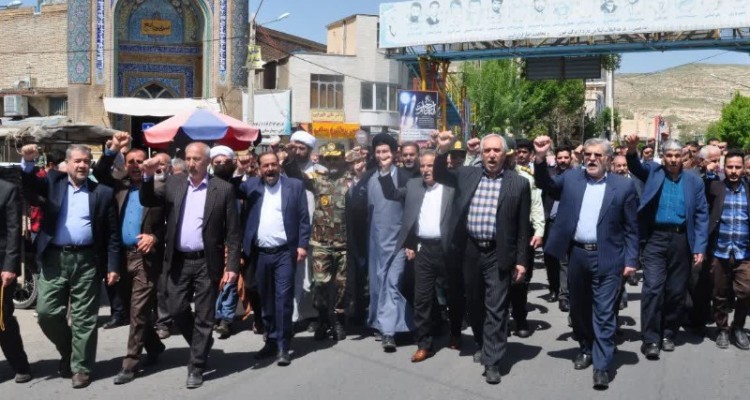 راهپیمایی نمازگزاران اسلام‌آبادغرب در حمایت از «وعده صادق»