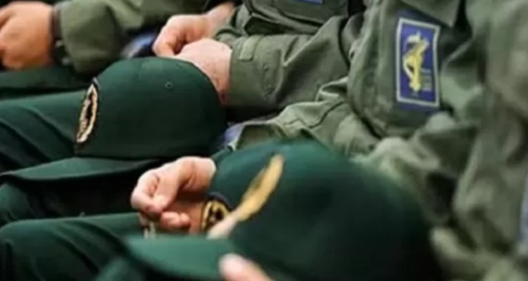 سپاه پاسداران نقش مهمی در برقراری امنیت دارد