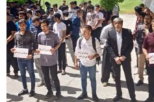 تجمع پر شور اساتید, کارکنان و دانشجویان در حمایت از تظاهرات ضد صهیونیستی دانشگاهیان در آمریکا