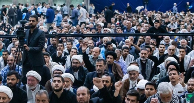 حجت الاسلام سیدحسن خمینی: امام روح استقامت را به ملت‌ها منتقل کرد/ آغاز سخنرانی مقام معظم رهبری| بروزرسانی