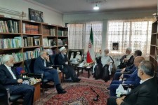 همزمان با عید سعید قربان نامزدهای چهاردهمین انتخابات ریاست جمهوری اسلامی ایران با آیت‌الله موحدی کرمانی رئیس مجلس خبرگان رهبری دیدار و گفت‌وگو کردند.