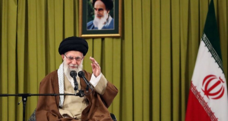 برخی با لبخند دشمن خیالشان راحت می شود/غدیر را بهانه‌ دعوای شیعه و سنی قرار ندهیم