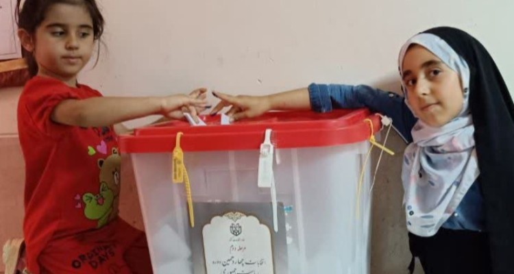حضور پرشور مردم اسلام‌آبادغرب پای صندوق‌های رأی