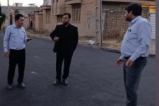 شهردار اسلام ابادغرب جهت بهسازی خیابانها و کوچه های سطح شهر اقدام به آسفالت و در نقاط مختلف شهر نمود