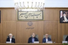 تاکید عارف بر اهمیت تعامل سازنده دولت و مجلس/ دستور رسیدگی به مشکلات و تامین مطالبات رسانه‌ها