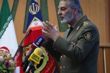 دشمن برای به دست آوردن اسرار نظام ده‌ها میلیارد هزینه می‌کند