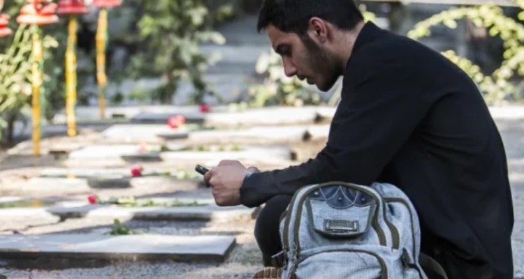 دشمنان درصدد کم‌رنگ کردن یاد شهدا هستند