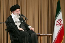 همه مسلمانان با امکانات خود در کنار مردم لبنان و حزب‌الله سرافراز بایستند