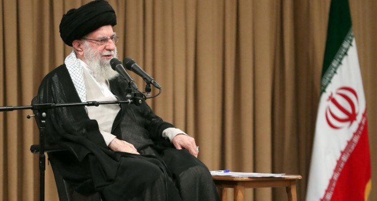 همه مسلمانان با امکانات خود در کنار مردم لبنان و حزب‌الله سرافراز بایستند