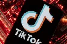 صدها ناظر محتوا در تیک‌تاک اخراج می‌شوند