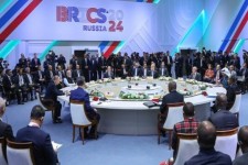 ایران آماده ایجاد روابط ترانزیتی جدید برای انتقال انرژی و کالا است/دنیا بریکس را با هدف تلاش برای کاهش قدرت دلار می شناسد