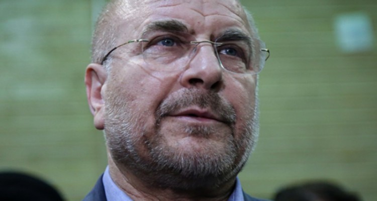 مکلفیم در سطح مسئولیت خود به جایگاه پرستاران توجه کنیم