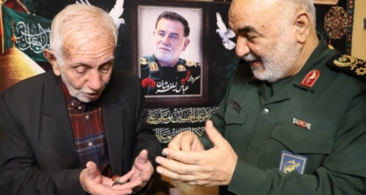 روایت سردار سلامی از آخرین تماسش با شهید نیلفروشان