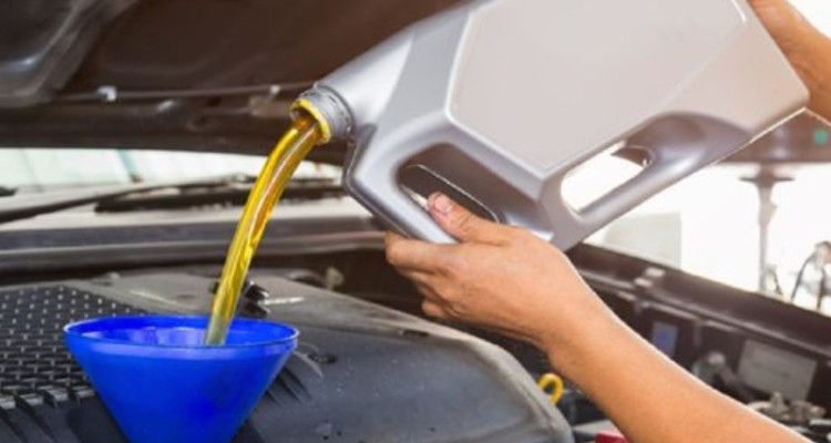 استمرار مشکلات تعویض روغنی‌ها در کرمانشاه