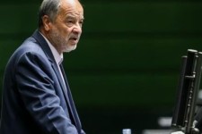 نجات جامعه از دوقطبی با پیروی ولایت