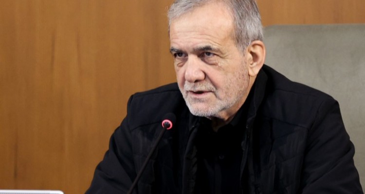 همه ما مسئولان کشور، تعهداتی نسبت به مردم داریم که باید به آنها عمل کنیم