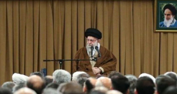 در زمینه‌ی نشان دادن پیشرفت‌ها کم کاریم