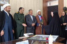 دیدار معاونت پرورشی اداره آموزش و پرورش  و مدیر مدرسه شاهد مطهره با فرمانده سپاه شهرستان اسلام‌آبادغرب به مناسبت ولادت حضرت امام حسین(ع)و روز پاسدار