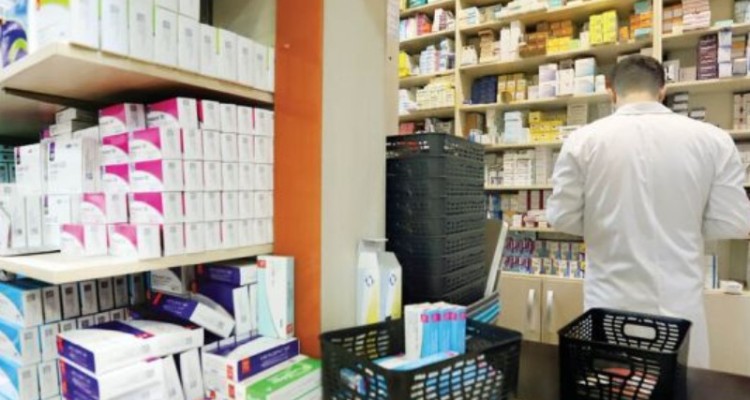 اسلام‌آبادی‌ها با کمبود دارو و داروخانه مواجه‌اند