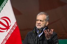 پزشکیان: نمی‌گذاریم دشمن چرخه تولید کشور ما را با مشکل مواجه کند