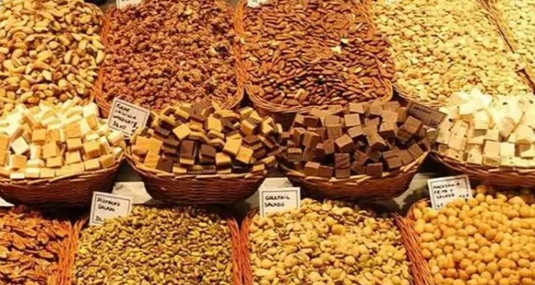 یلدای گران‌تر از پارسال؛ افزایش قیمت آجیل در اسلام‌آبادغرب