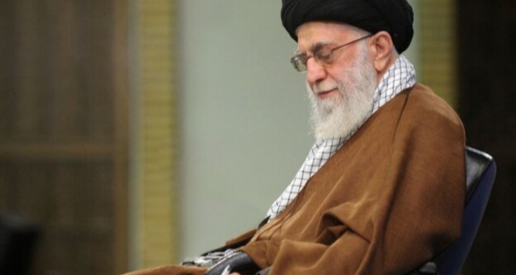 رهبر انقلاب: ایران پرچم مقابله با نظام سلطه را برافراشته است