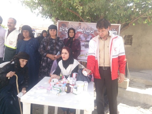 اجرای کاروان سلامت توسط جمعیت هلال احمر اسلام آباد غرب / اهداء خون داوطلبان هلال احمر شهرستان