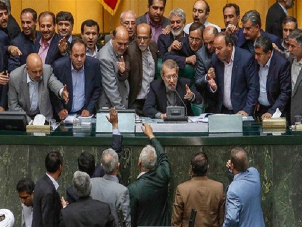 واکنش رسانه های خارجی به تاریخی ترین مصوبه 20 دقیقه ای مجلس واکنش رسانه های خارجی به تاریخی ترین مصوبه 20 دقیقه ای مجلس