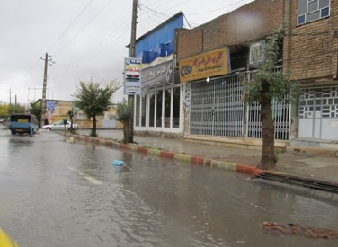 بارش شدید باران و آبگرفتگی معابر در اسلام آبادغرب /هوای کرمانشاه تا روز شنبه بارانی است