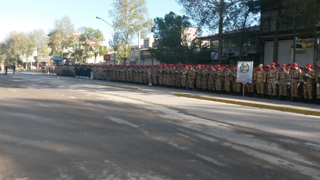 مراسم گرامیداشت و رژه روز ارتش در اسلام آباد غرب برگزار شد
