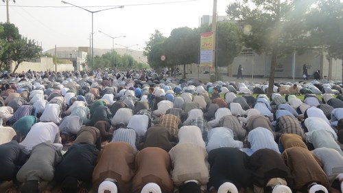 اقامه نماز عید فطر در اسلام آبادغرب+تصویر
