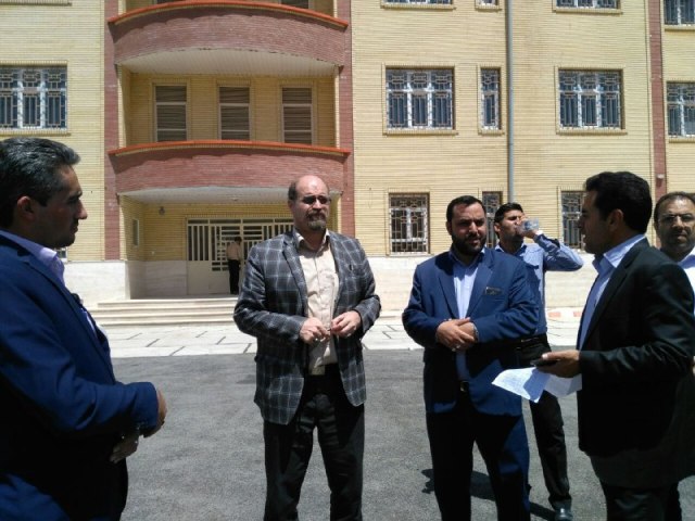 بازدید خبرنگاران از پروژه های شاخص سفر رهبری در اسلام آبادغرب+عکس